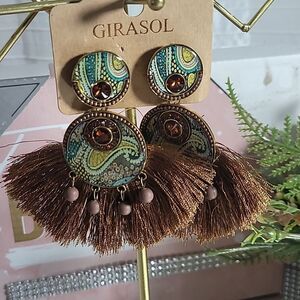 GIRASOL Earrings Dangle for Woman NWT